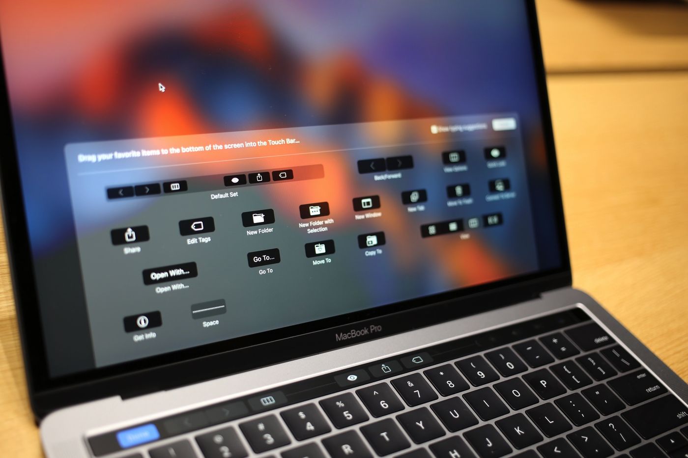 Cận cảnh MacBook Pro (2016) mới: Thiết kế mới - Quá đẹp, quá ấn tượng!